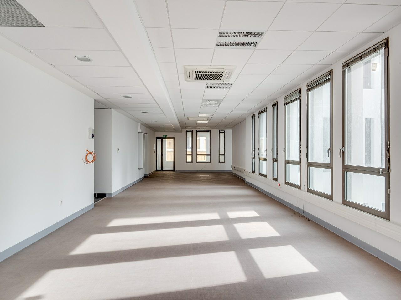Bureau Marseille 954m² Location bureau Marseille Bouches-du-Rhône OLBUR2313226 4